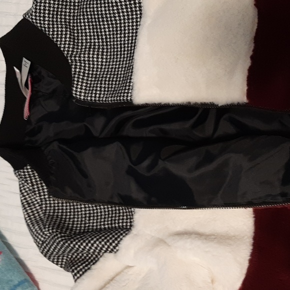 Color block faux fur bomber jacket -NWOT - Picture 9 of 12